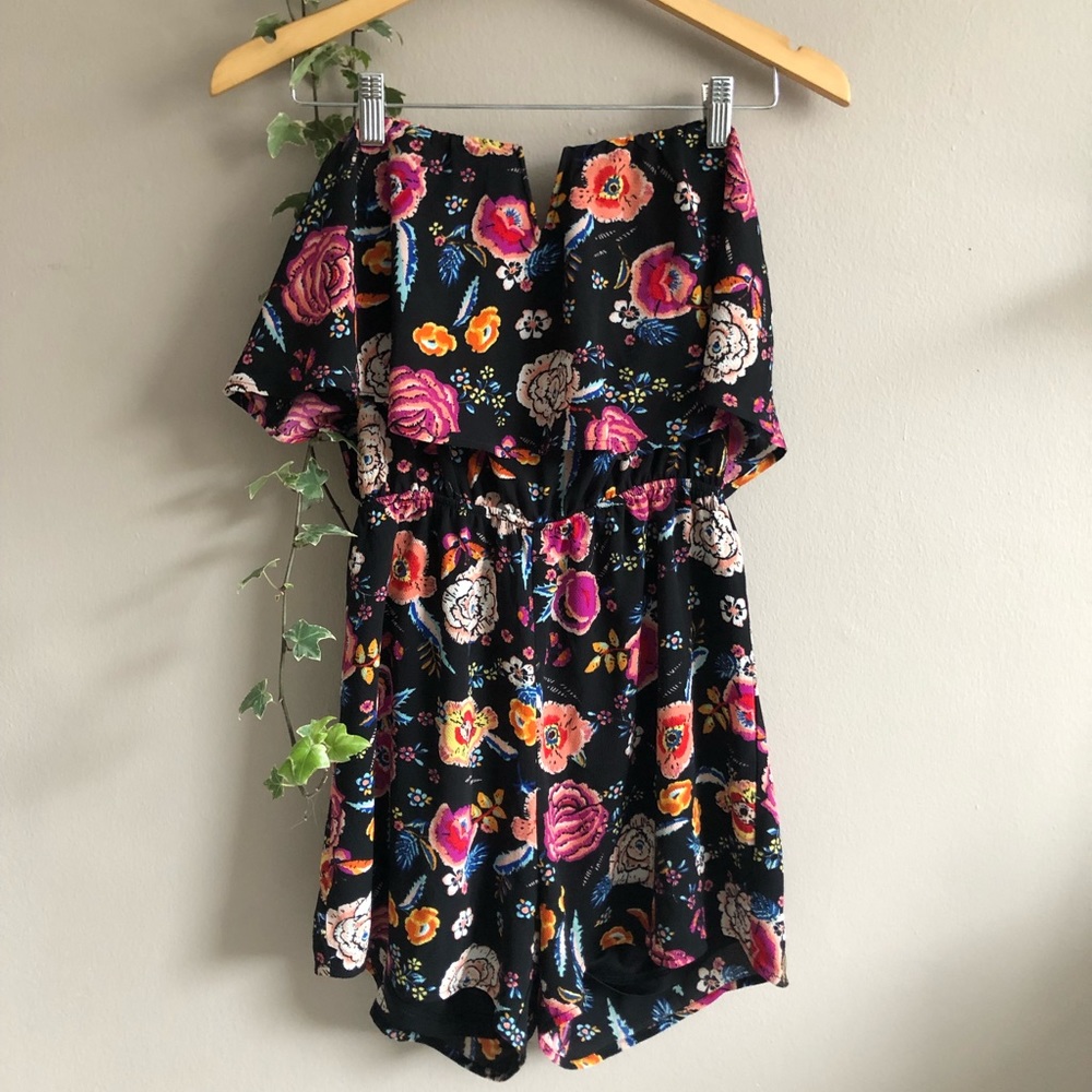Strapless romper